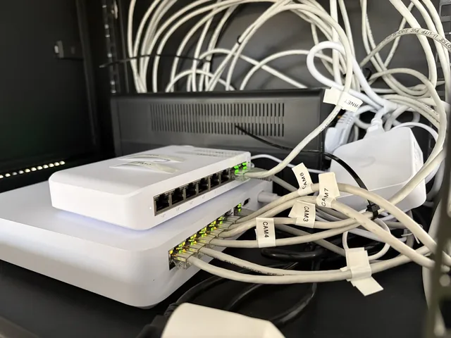 Síťová technika a zapojení kamerového systému